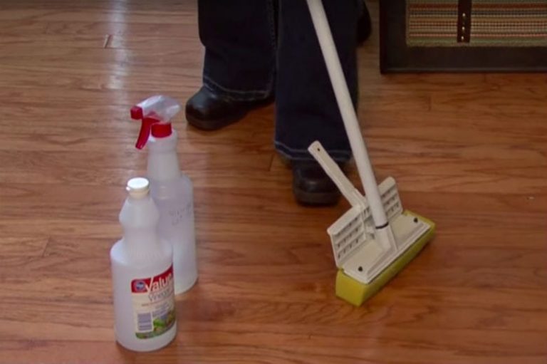 This is how you can use white vinegar to clean any type of floor