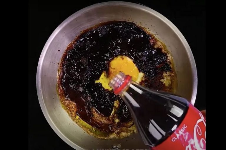 Cleaning burnt pots or pans is super easy if you use THIS trick!