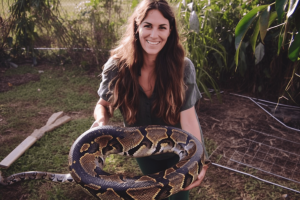 Woman Thought She Could Sleep Safely With Her Pet Python Every Night ...